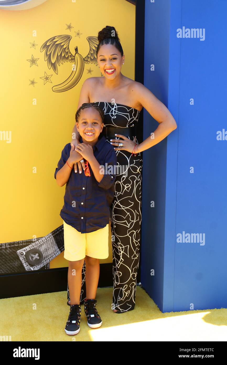 LOS ANGELES - JUN 24: Cree Taylor Hardrict, Tia Mowry-Hardrict bei der Premiere von 'Despicable Me 3' im Shrine Auditorium am 24. Juni 2017 in Los Angeles, CA Stockfoto