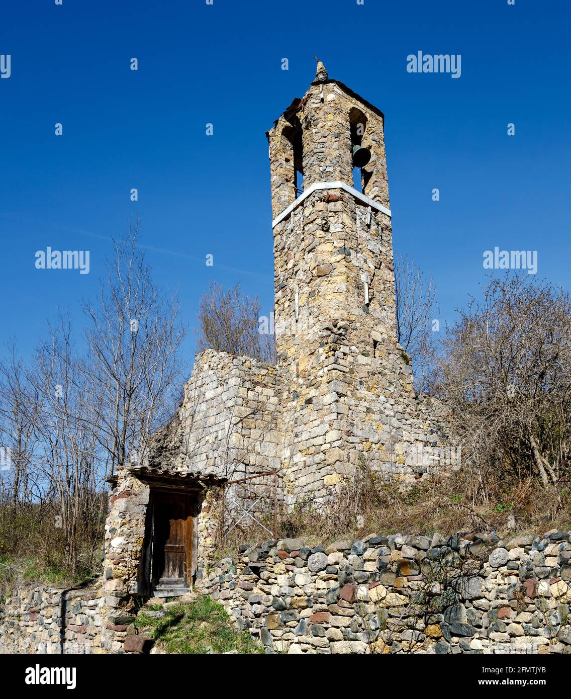 Die Kirche wurde dem Heiligen Stephan geweiht, in Castellon de Tor, Schloss von Tor, Spanien, Katalonien, gehört zu El Pont de Suert, Region Alta Ribagorza, prov Stockfoto