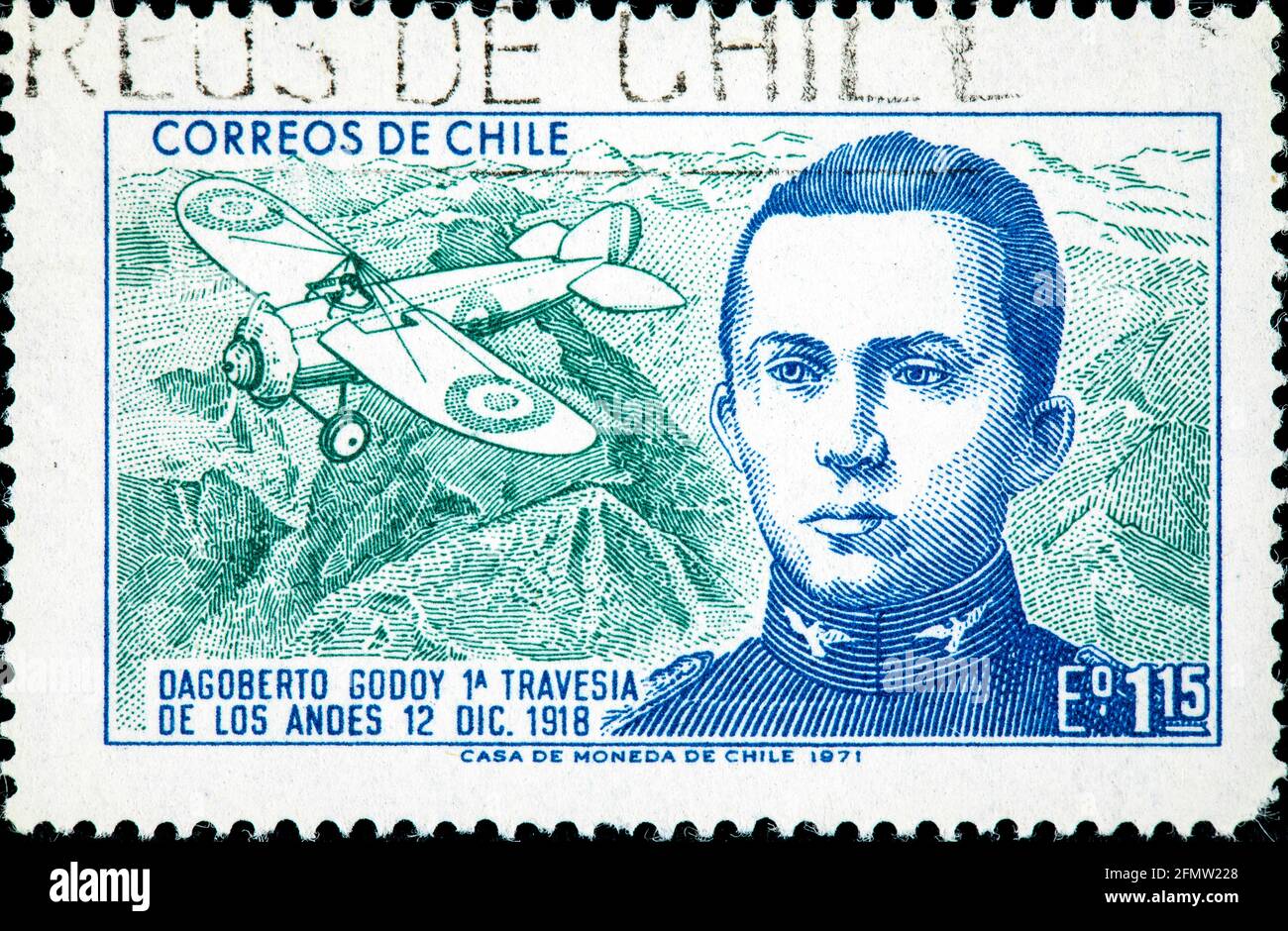 CHILE - UM 1971: Eine in Chile gedruckte Briefmarke zeigt Dagoberto Godoy, einen chilenischen Piloten und die erste Person, die um 1971 über die Anden flog Stockfoto