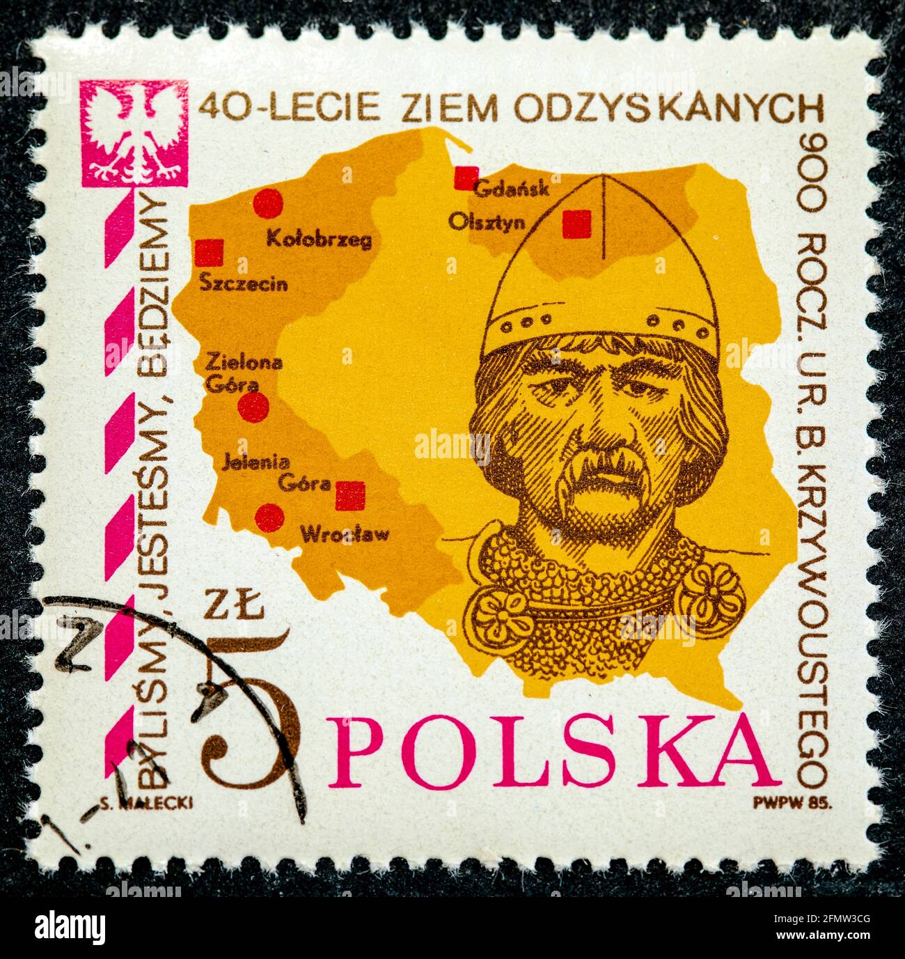 Polen - um 1985: Eine in Polen gedruckte Briefmarke zeigt Prinz Boleslaw Krzywousty und Map, Inschrift und Serie '40. Jahrestag der Rückkehr des Westens Stockfoto