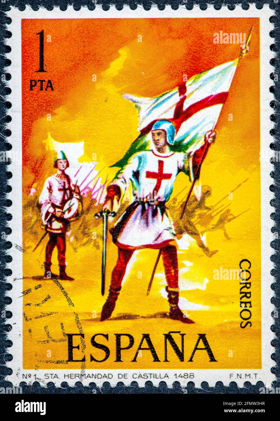 SPANIEN - UM 1973: Eine in Spanien gedruckte Briefmarke zeigt die heilige Bruderschaft von Kastilien 1488 Stockfoto