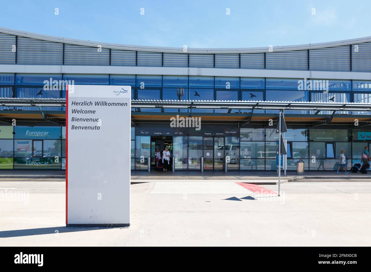 Memmingen, Deutschland – 18. Juni 2017: Terminal des Flughafens Memmingen (FMM) in Deutschland. Stockfoto