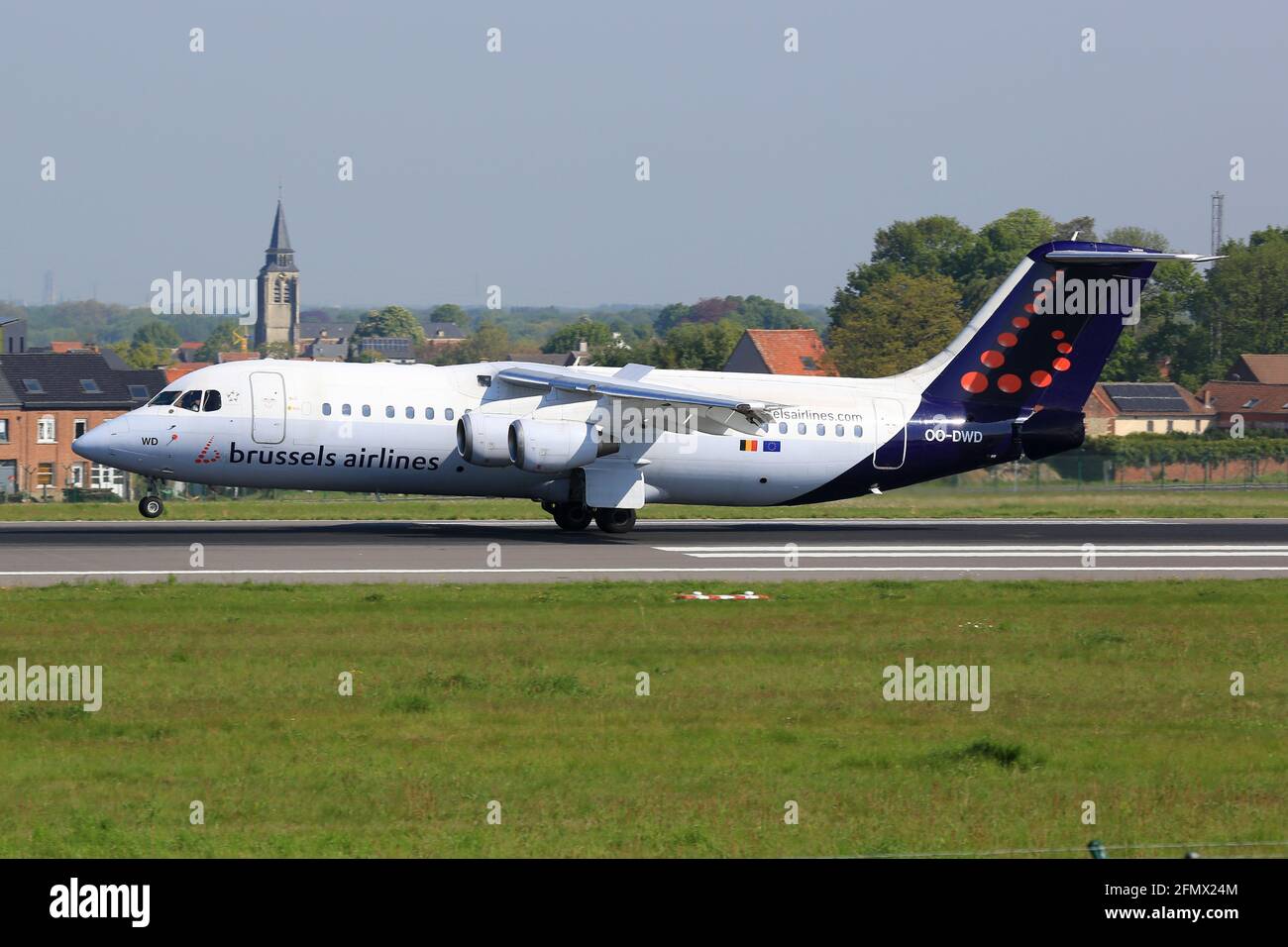 Brüssel, Belgien – 10. Mai 2017: Brussels Airlines BAE Systems Avro 146-RJ100 am Flughafen Brüssel (BRU) in Belgien. Stockfoto