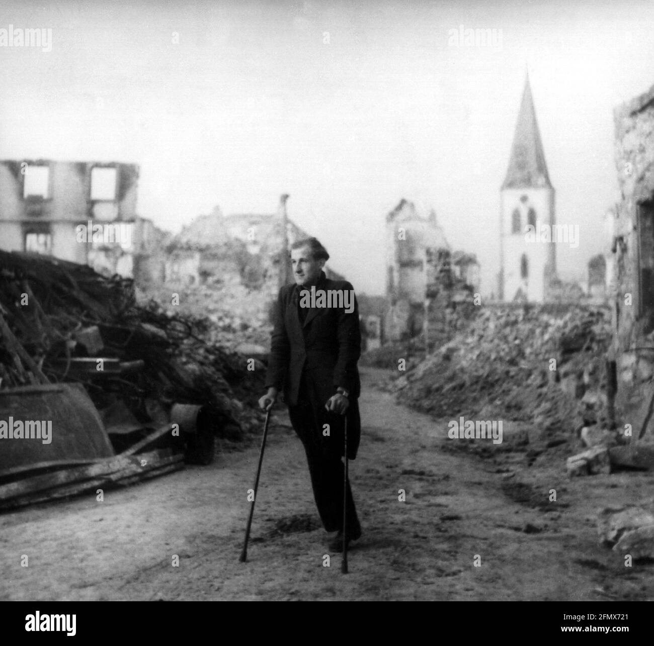 Nachkriegszeit, Elend / Not, ungültig unter Trümmern, wahrscheinlich in München, Deutschland, 1940ER JAHRE, NUR REDAKTIONELLE VERWENDUNG Stockfoto