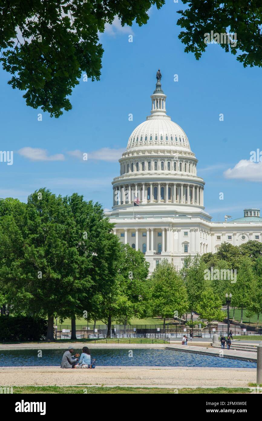 Rund um den reflektierenden Pool des US-Kapitols Stockfoto