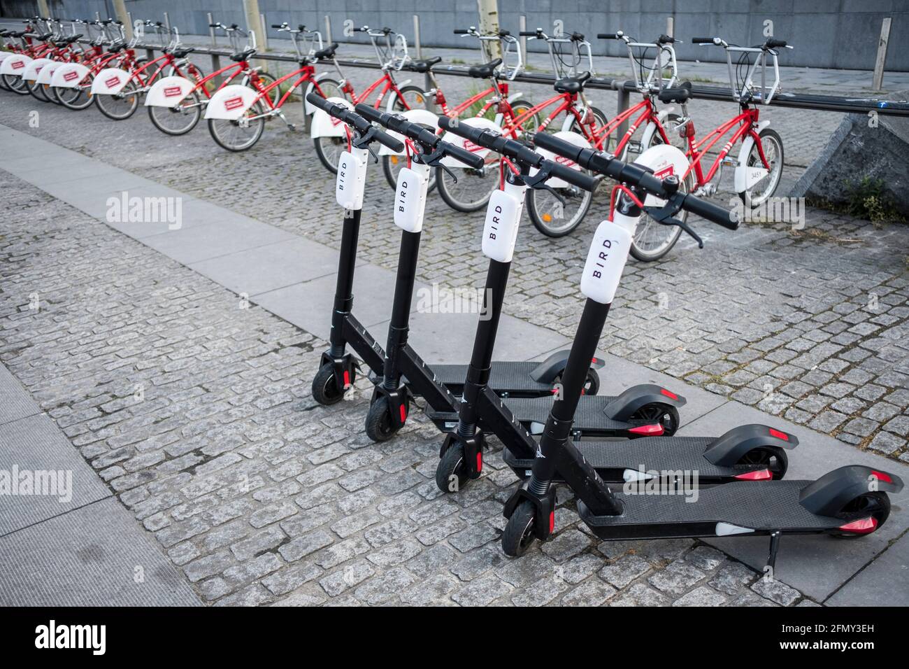 Bereitgestellter VOGEL Miet- e-Roller in Antwerpen Stockfoto