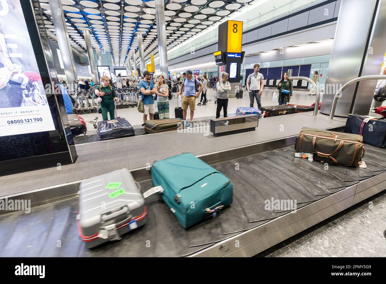 Transportband an der Gepäckausgabe, Flughafen Heathrow, London, Großbritannien Stockfoto
