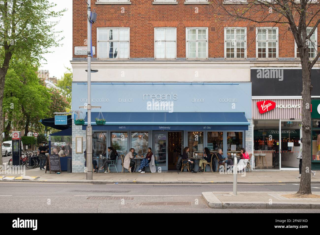 Logo Shop Schild Store Marke Cafe Coffee Shop Megan's On Das High Street Cafe Stockfoto