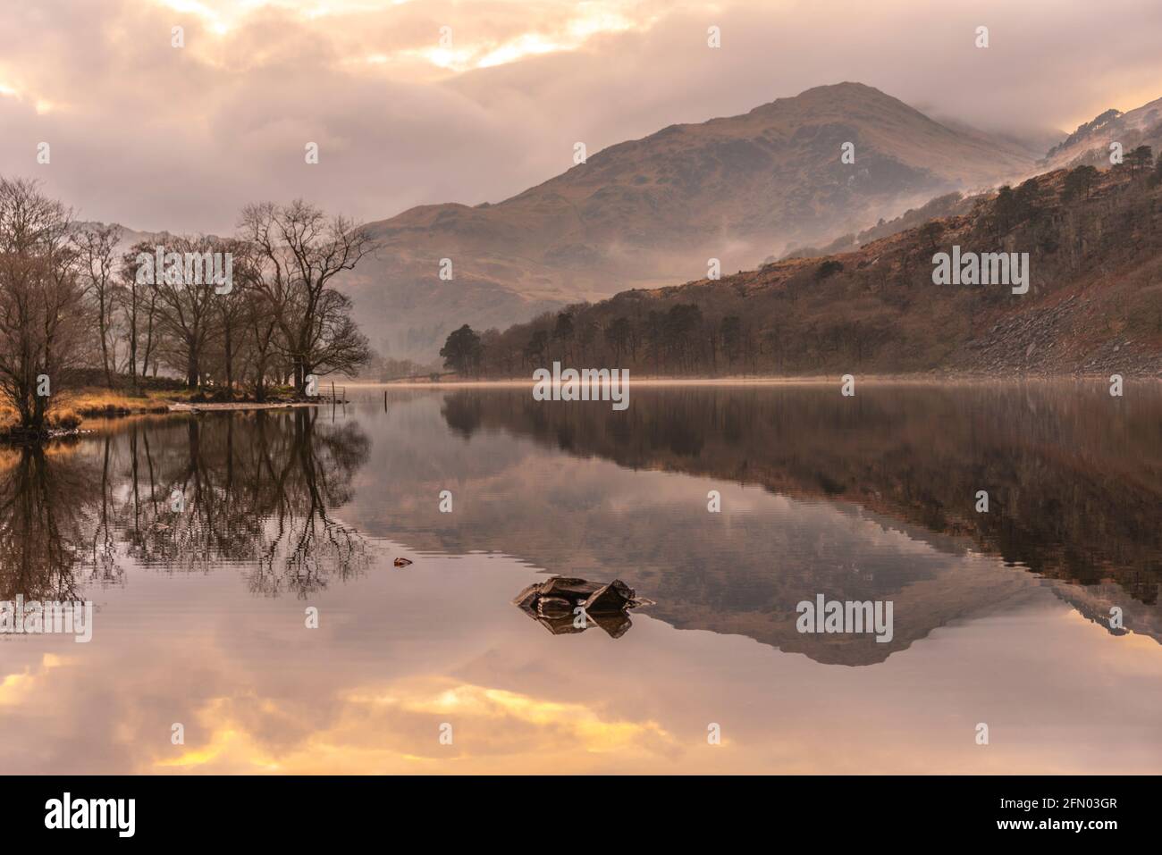 Llyn Gwynant, Eryri-Nationalpark Stockfoto