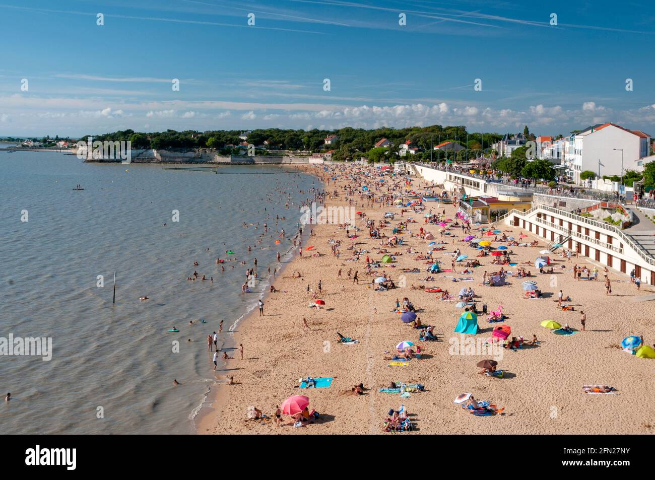 Strand ‘La grande Plage’ im Sommer, Fouras, Charente-Maritime (17), Region Nouvelle-Aquitaine, Frankreich Stockfoto