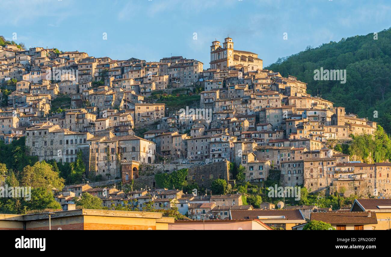 Panoramablick auf Artena, altes ländliches Dorf in der Provinz Rom, Latium, Mittelitalien. Stockfoto