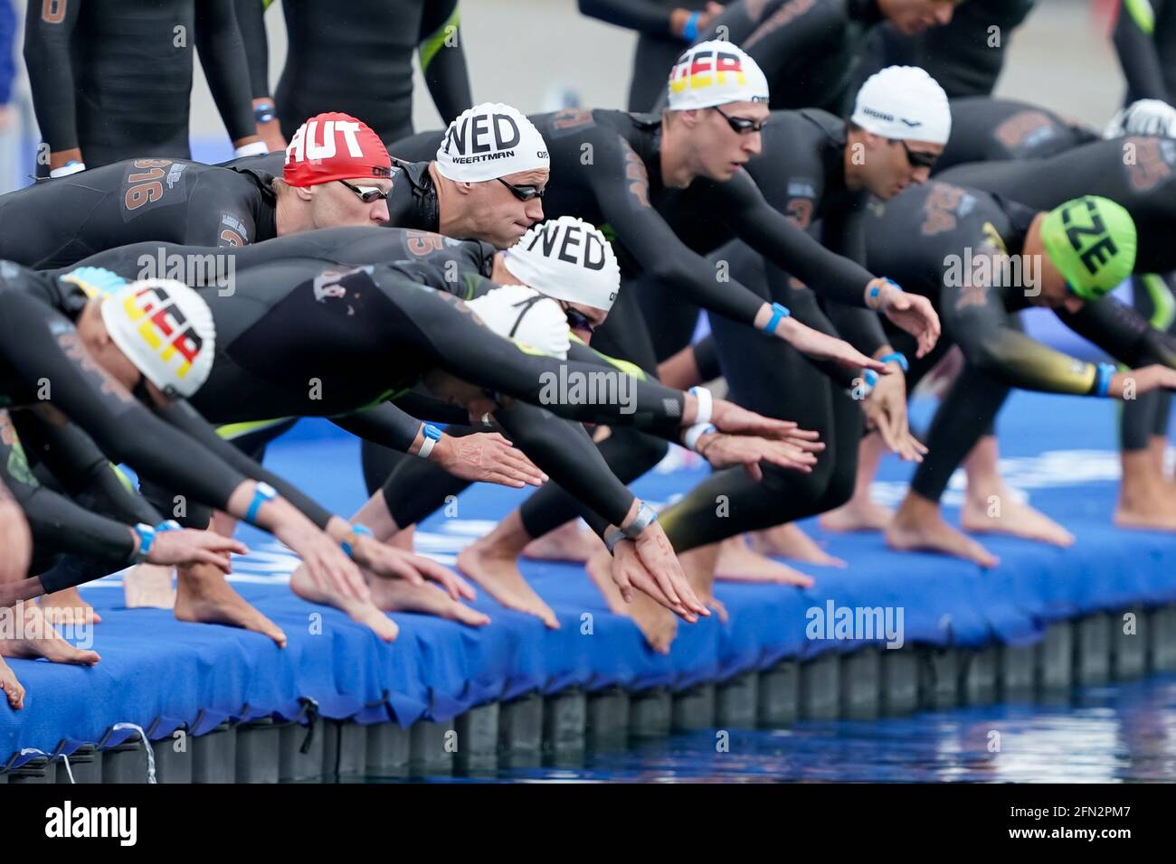 Budapest, Ungarn. Mai 2021. BUDAPEST, UNGARN - 13. MAI: Fähre Weertman aus den Niederlanden, die während der LEN-Europameisterschaft im Freiwasserschwimmen am Lupa-See am 13. Mai 2021 in Budapest, Ungarn, an den 10 km der Männer teilnimmt (Foto: Andre Weening/Orange Picics) Credit: Orange Pics BV/Alamy Live News Stockfoto