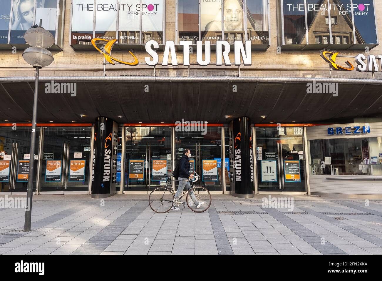 Saturn Elektronikgeschäft in München Stockfoto