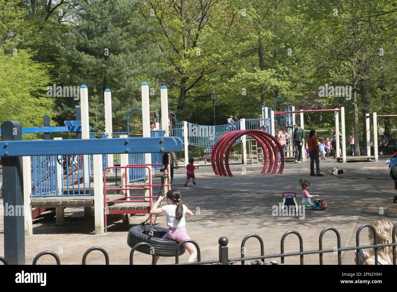 3rd Street Playground, einer von mehreren Spielplätzen im Prospect Park in Brooklyn, New York. Stockfoto