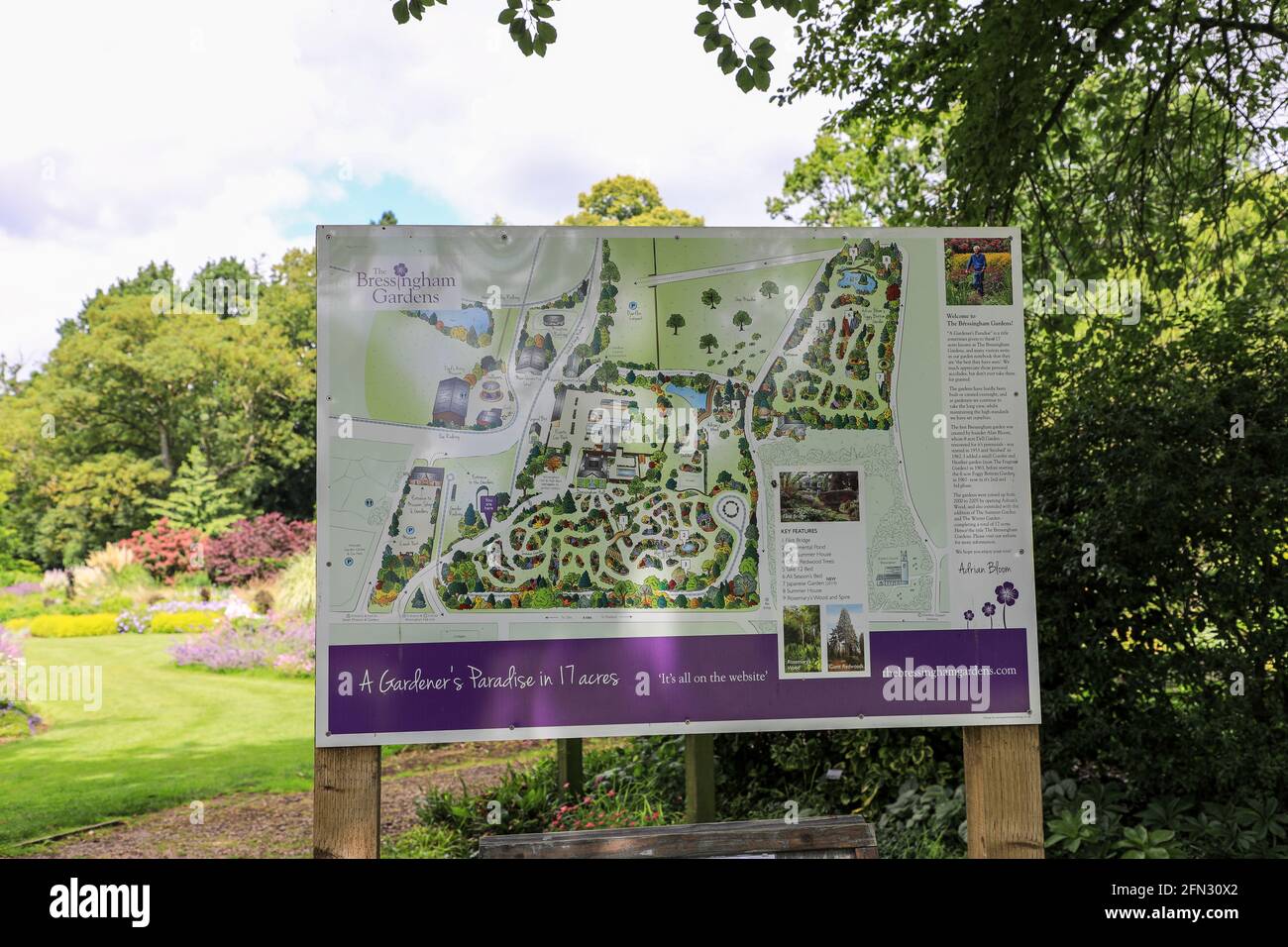 Eine Informationstafel und Plan in Bressingham Steam & Bressingham Gardens, ein Dampfmuseum und Gärten, Bressingham, Diss, Norfolk, England, VEREINIGTES KÖNIGREICH Stockfoto