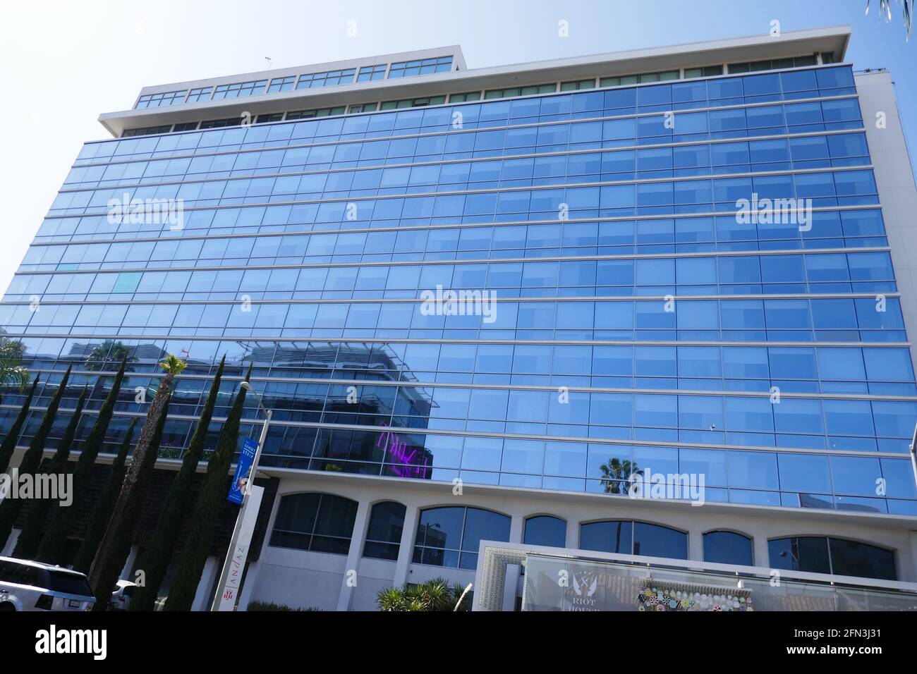 West Hollywood, Kalifornien, USA 8. Mai 2021 EINE allgemeine Sicht der Atmosphäre des Andaz West Hollywood Hotel, ehemaliges Hyatt on Sunset, aka Continental Hyatt House Hotel am 8401 Sunset Blvd, wo Jim Morrison und die Türen, die WHO, Mick Jagger und die Rolling Stones sowie Robert Plant und LED Zeppelin waren hier am 8. Mai 2021 in West Hollywood, Kalifornien, USA zu sehen. Foto von Barry King/Alamy Stockfoto Stockfoto