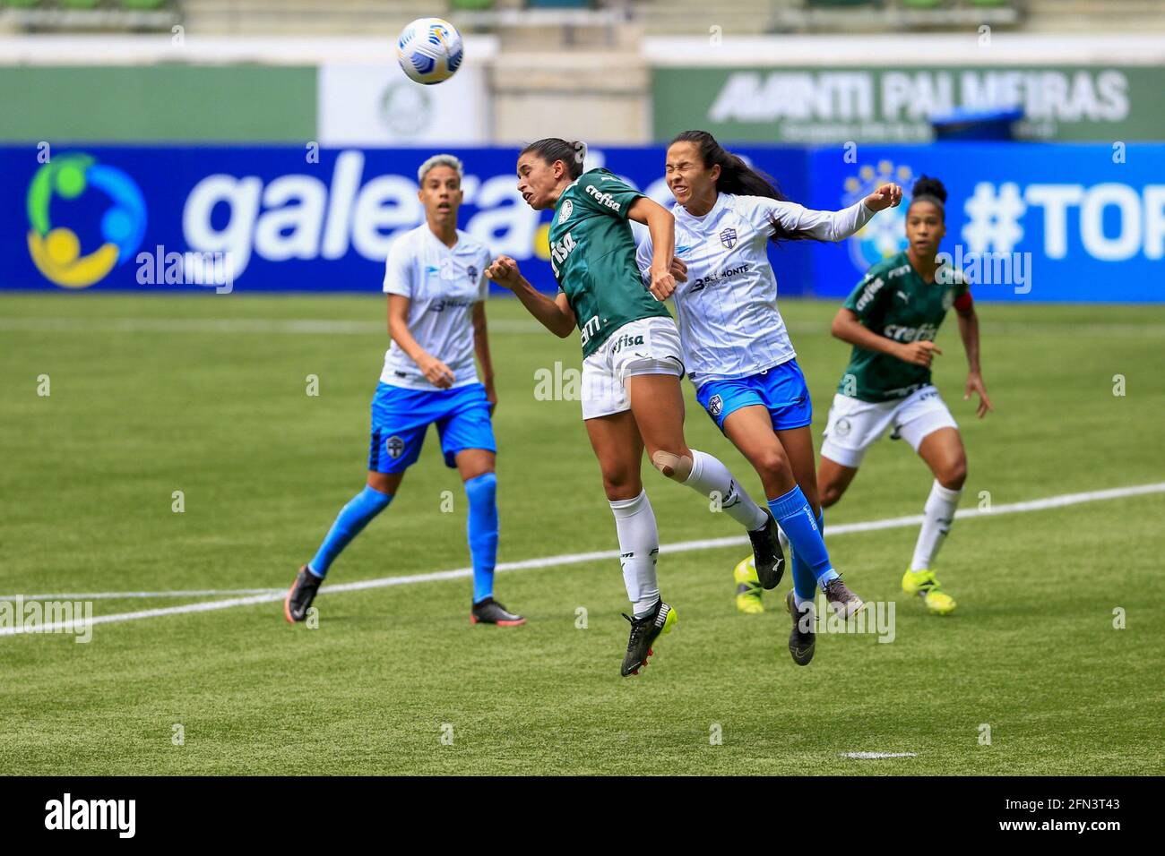 Sao Paulo, Brasilien. 13 2021. Mai: Aktion während des Fußballspiels Campeonato Brasileiro Femenino A1 zwischen Palmeiras und Real Brasilia im Allianz Parque Stadion in Sao Paulo, Brasilien. Kredit: SPP Sport Pressefoto. /Alamy Live News Stockfoto