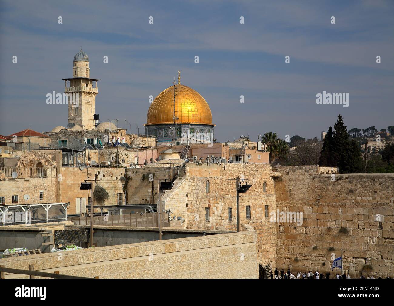 Westliche Mauer, Tempelberg mit goldener Kuppel des Felsendoms, Jerusalem. Stockfoto