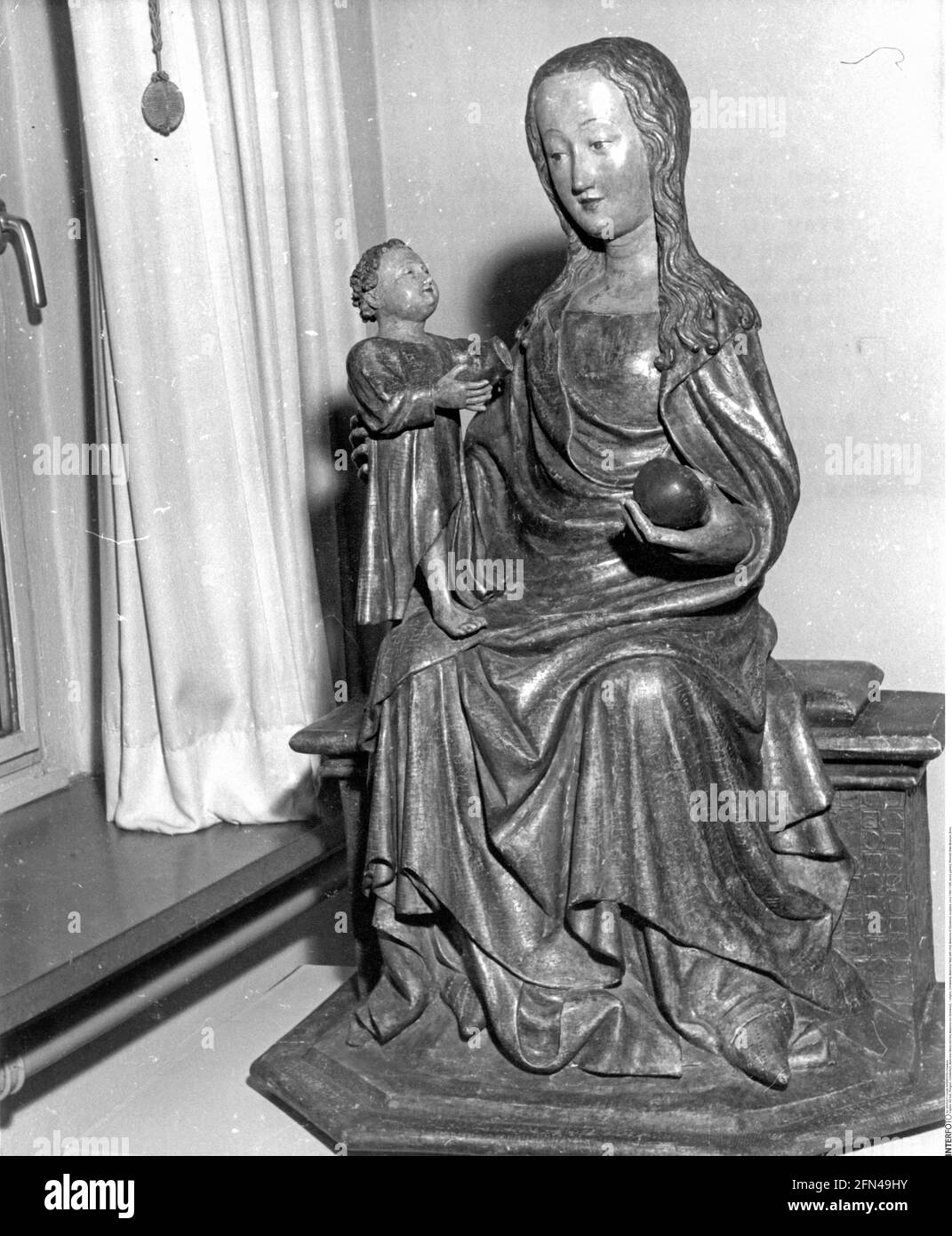 Religion, Christentum, Madonna / Maria mit Kind, Madonna von Oberwesel, Skulptur, um 1380 / 1390, ZUSÄTZLICHE-RIGHTS-CLEARANCE-INFO-NOT-AVAILABLE Stockfoto