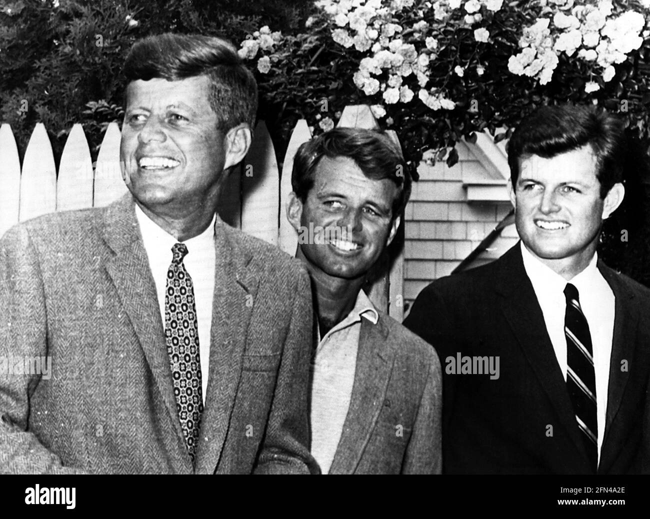 Kennedy, John Fitzgerald, 29.5.1917 - 22.11.1963, amerikanischer Politiker (Demokrat), halbe Länge, ADDITIONAL-RIGHTS-CLEARANCE-INFO-NOT-AVAILABLE Stockfoto