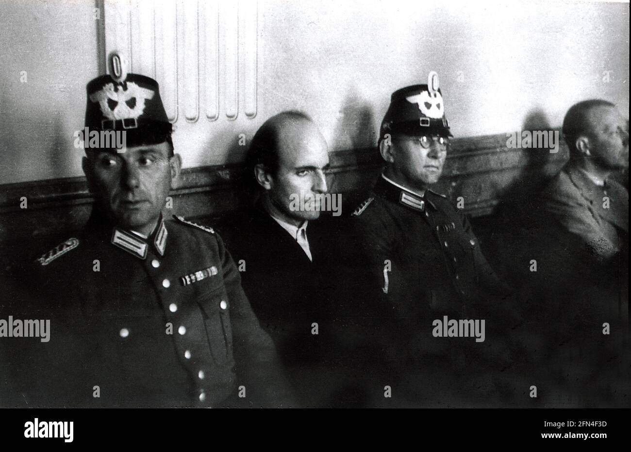 Trott zu Solz, Adam von, 9.8.1909 - 26.8.1944, deutscher Diplomat, vor dem Volksgericht, Berlin, 8.8.1944, nur REDAKTIONELLE VERWENDUNG Stockfoto