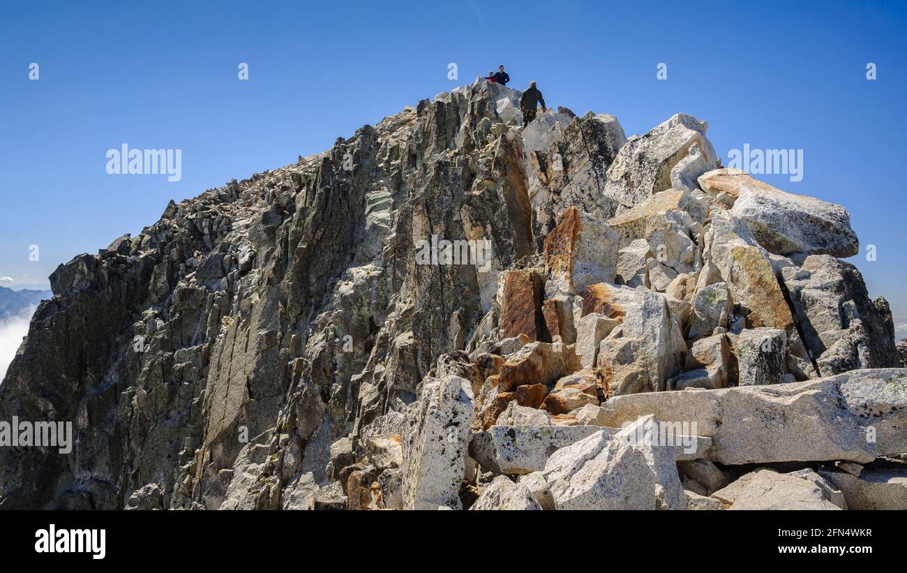 Aneto Peak und Paso de Mahoma im Sommer (Posets-Maladetas Naturpark, Benasque, Spanien, Pyrenäen) ESP: Cima del Aneto y Paso de Mahoma en verano Stockfoto