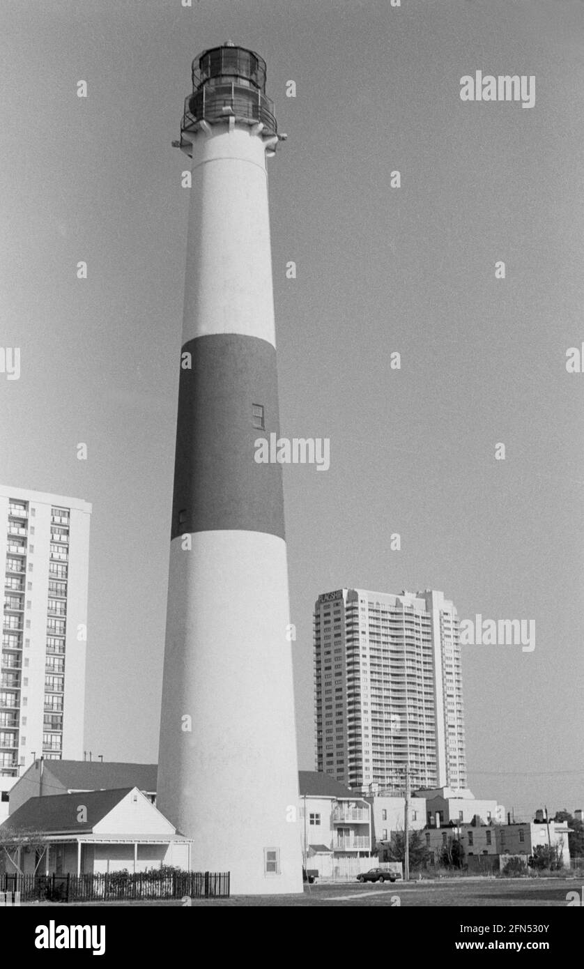 Absecon Lighthouse, Atlantic City, NJ, November 1992. Teil einer Serie von 35 Leuchttürmen an der amerikanischen Ostküste, die zwischen November 1992 und September 1993 fotografiert wurden. Stockfoto