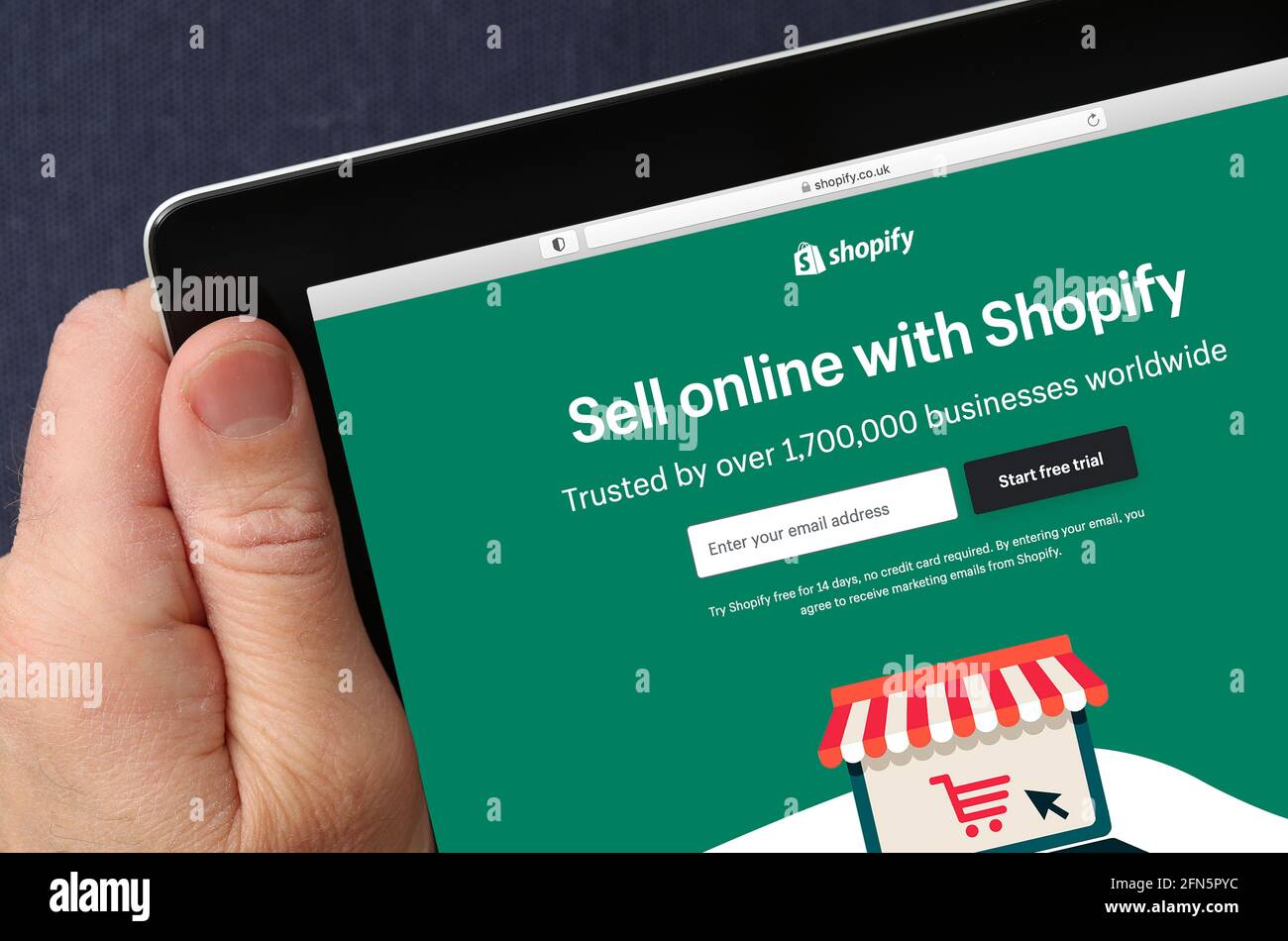 Shopify-Website auf einem iPad angezeigt. (Nur für redaktionelle Zwecke) Stockfoto