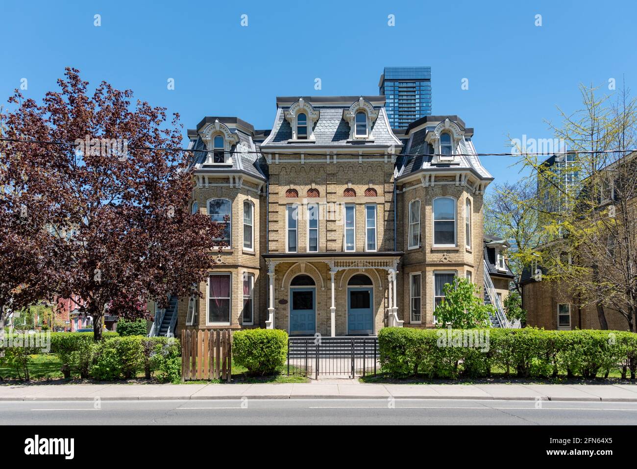 Die koloniale Architektur eines Hauses in der Beverley Street. Der Ort ist ein urbanes Erbe der Stadt Toronto in Kanada Stockfoto