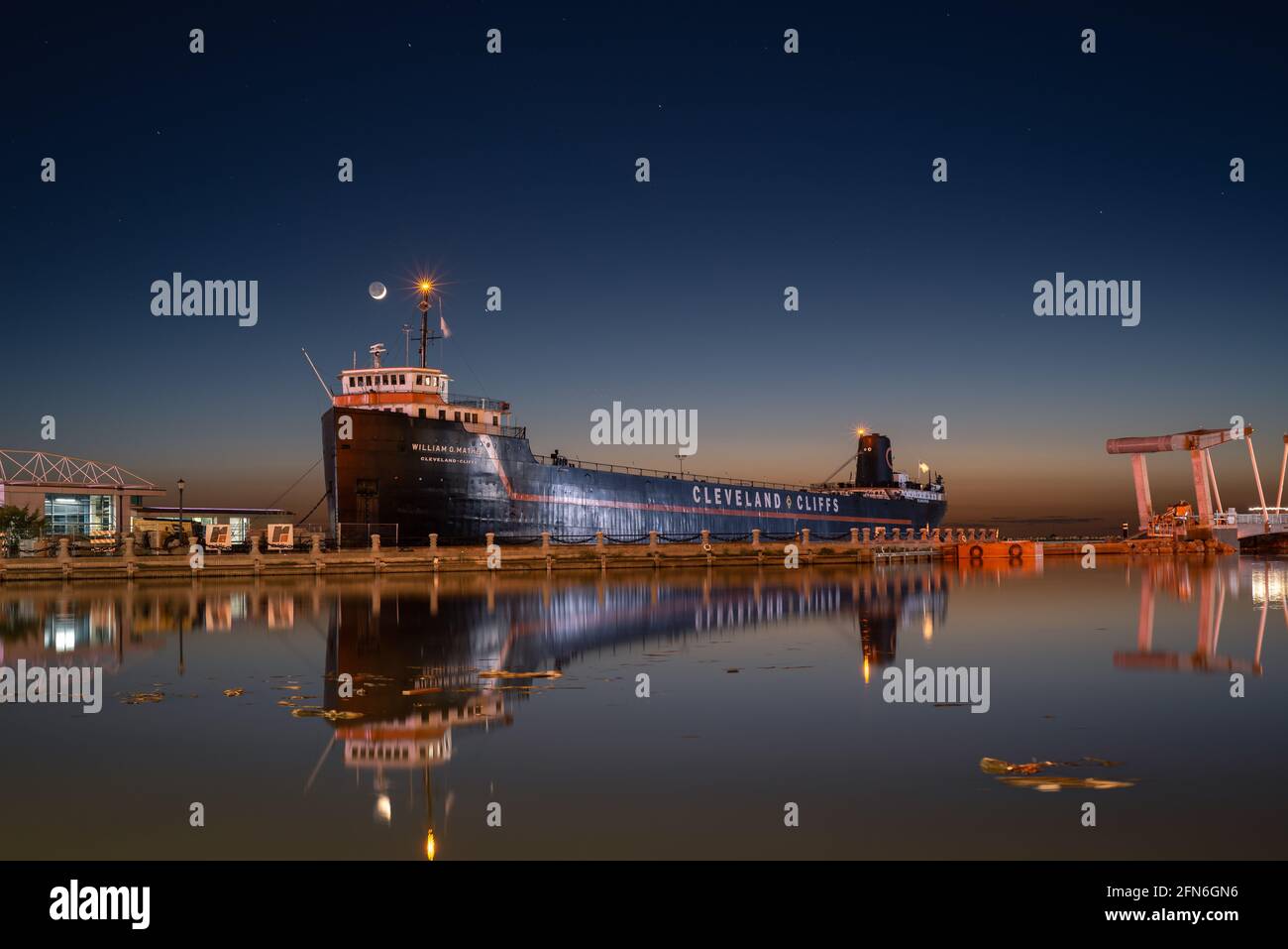 William G Mather Dampfschiff bei Sonnenuntergang Stockfoto