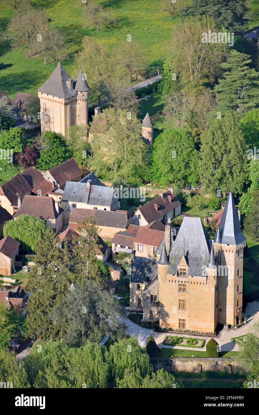 Frankreich, Dordogne, Perigord Noir, Vezere Valley, Saint Leon sur Vezere, beschriftet die schönsten Dörfer Frankreichs, Dorf in einer Schleife Vezere gebaut Stockfoto
