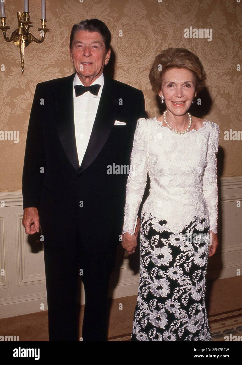 Ronald Reagan und Nancy Reagan Mai 1990 Quelle: Ralph Dominguez ...