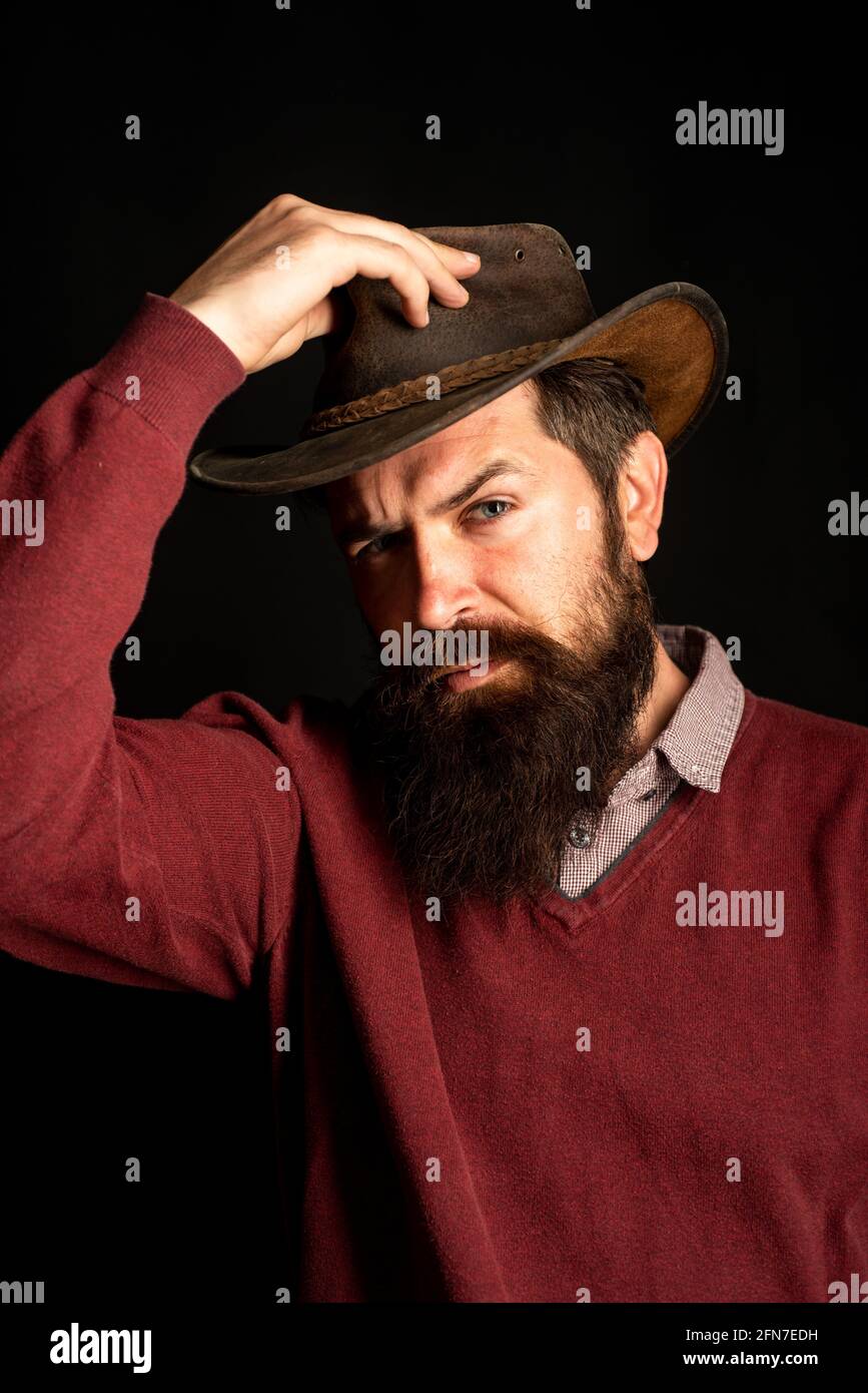 Retro-Mode für Männer. Porträt eines Cowboys in Lederhut. American Western. Wild  West Rodeo Stockfotografie - Alamy