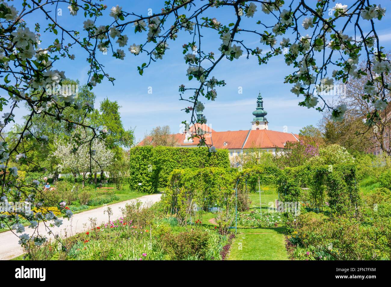 Seitenstetten: Stift Seitenstetten, Blick vom Garten Hofgarten im Mostviertels, Niederösterreich, Niederösterreich, Österreich Stockfoto