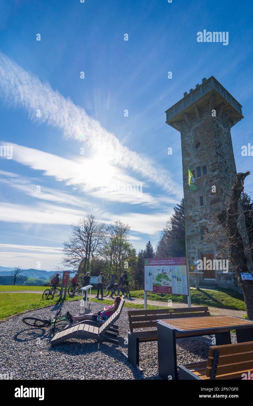 Weistrach: Plattenberg, Aussichtsturm Kaiserin Elisabeth Turm, Radfahrer in Mostviertel, Niederösterreich, Niederösterreich, Österreich Stockfoto