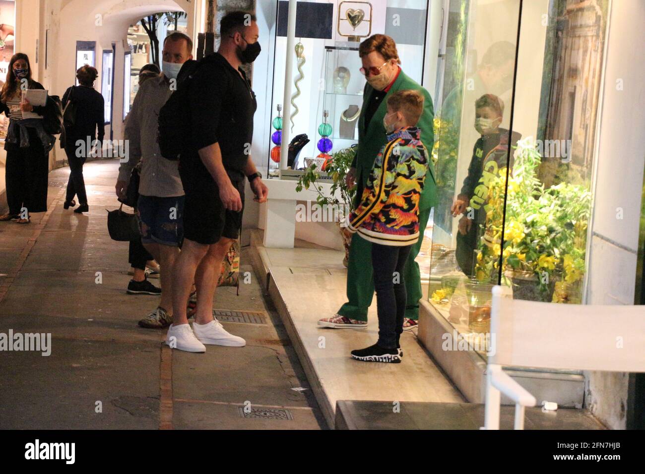 Sir Elton John Urlaub auf Capri (Italien) mit Ehemann David Und ihre Kinder Zachary und Elia Stockfoto
