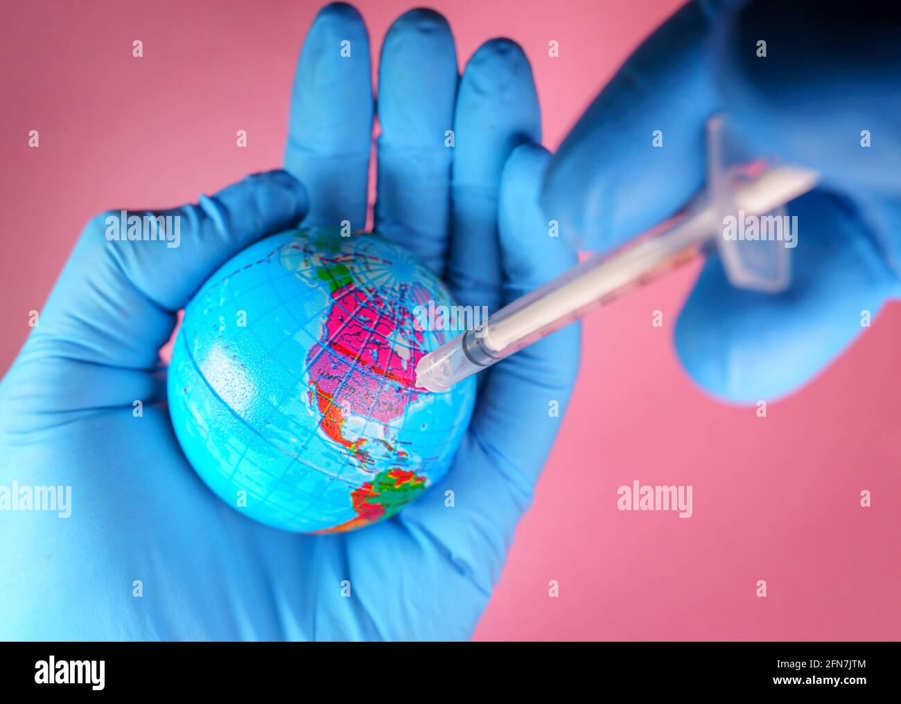 Konzept der Impfstrategie für Global Covid19. Impfstoffe gegen COVID. Stockfoto