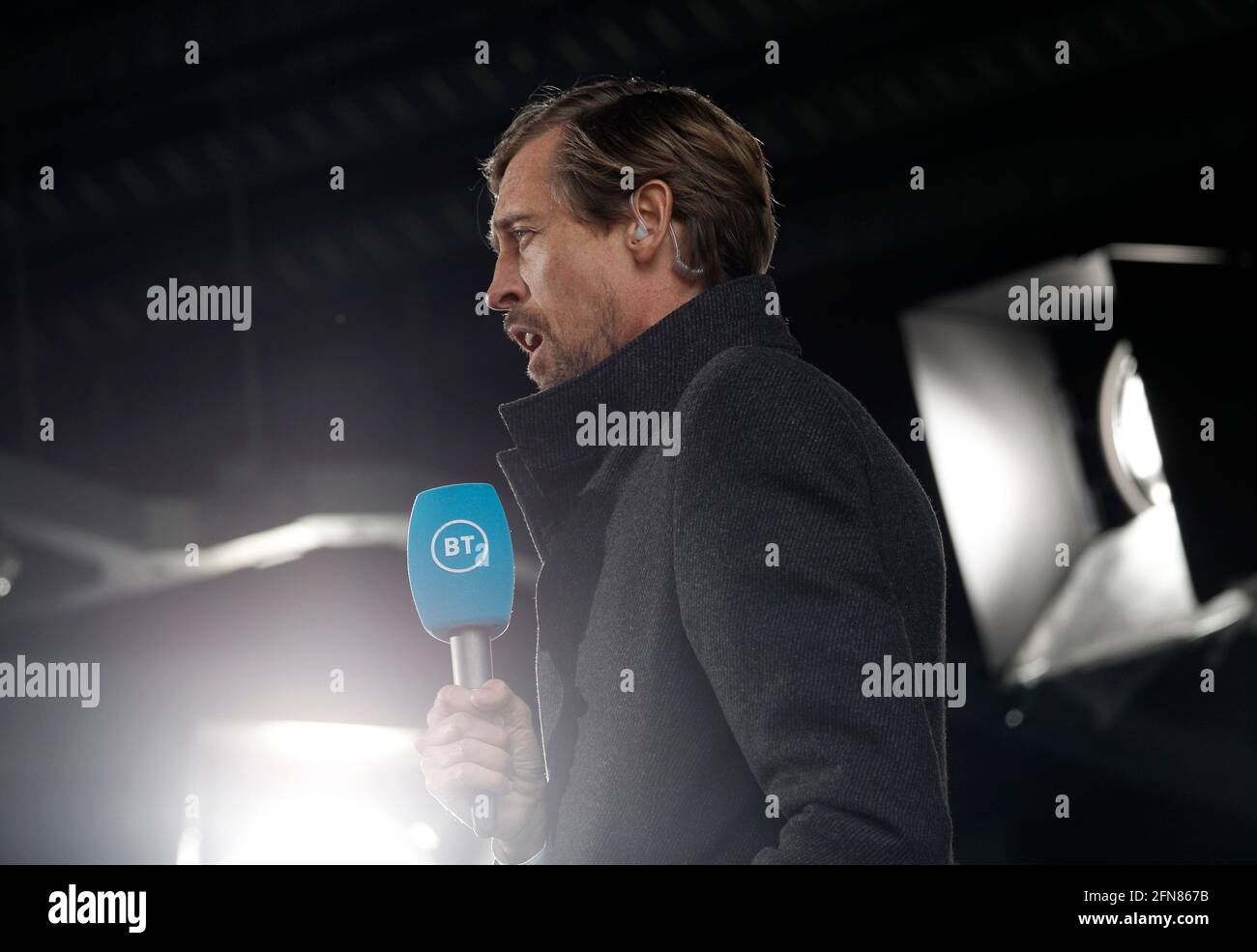 Burnley, Großbritannien. Mai 2021. Peter Crouch ehemaliger Spieler jetzt BT Sport Pundit während des Premier League-Spiels in Turf Moor, Burnley. Bildnachweis sollte lauten: Darren Staples/Sportimage Credit: Sportimage/Alamy Live News Stockfoto