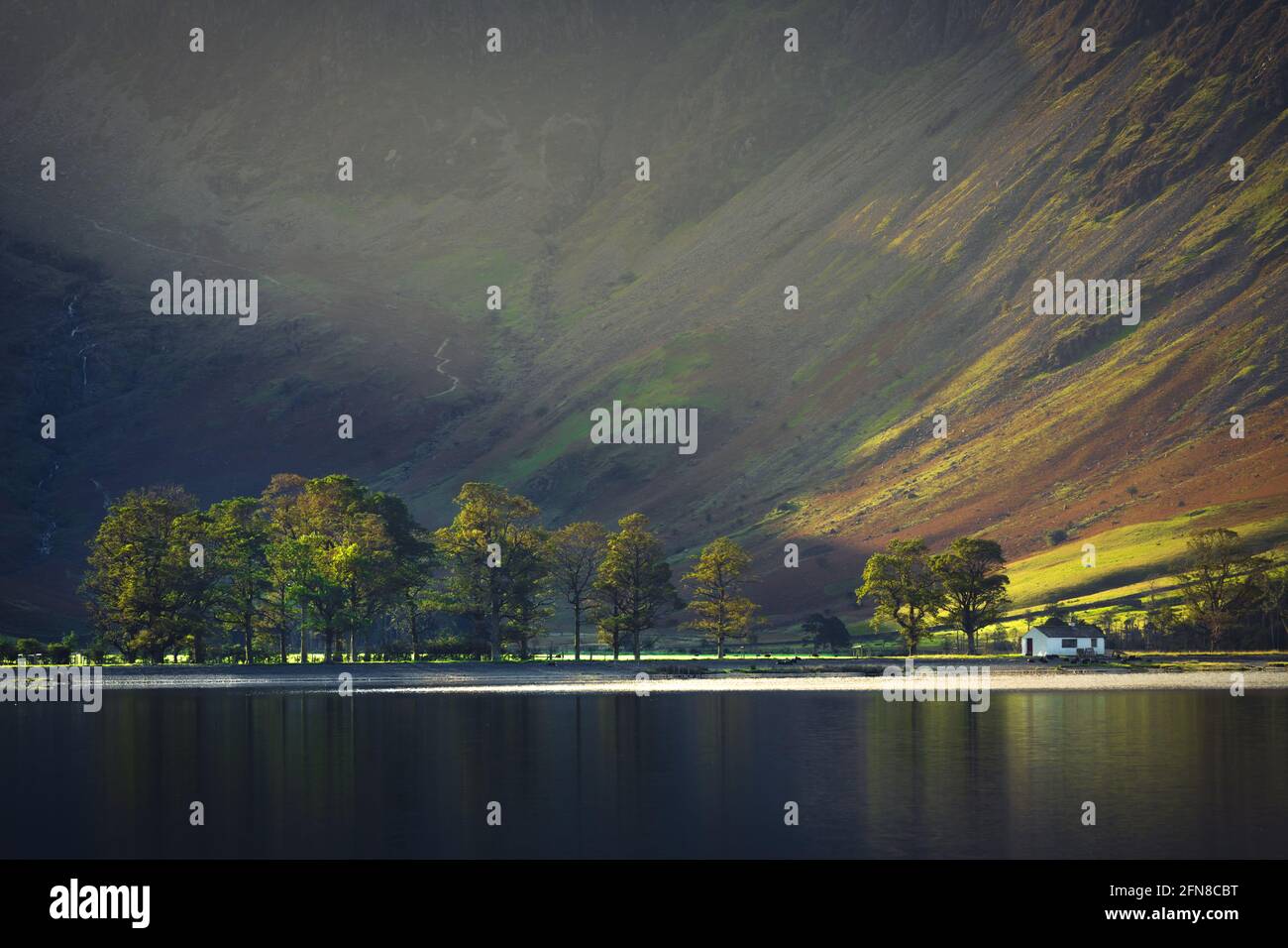 Klassischer Blick auf Buttermere Lake, Lake District Cumbria UK Stockfoto