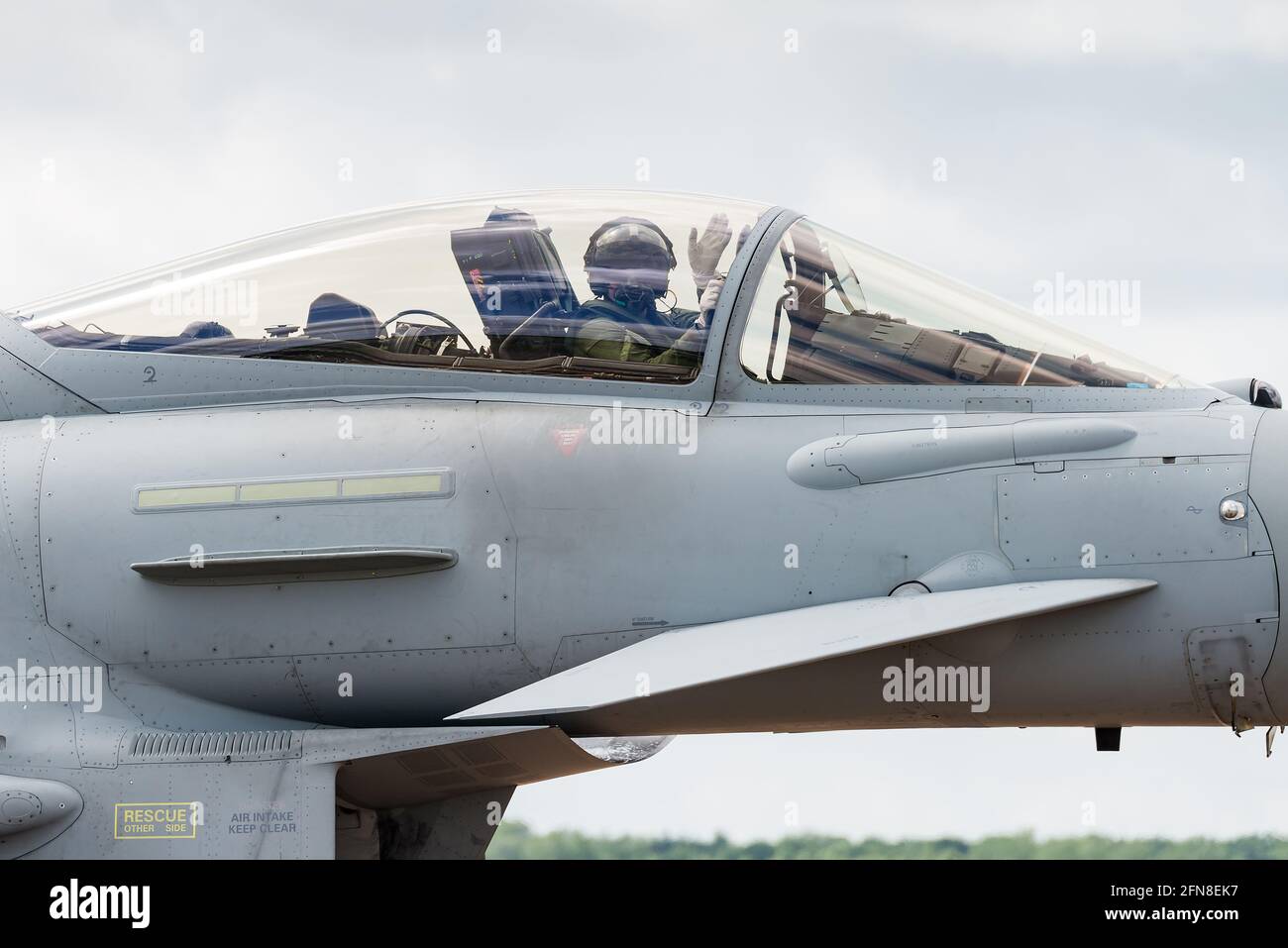 Ein Eurofighter Typhoon Canard Delta Wing Kampfjet der Royal Air Force bei RAF Fairford, Großbritannien. Stockfoto