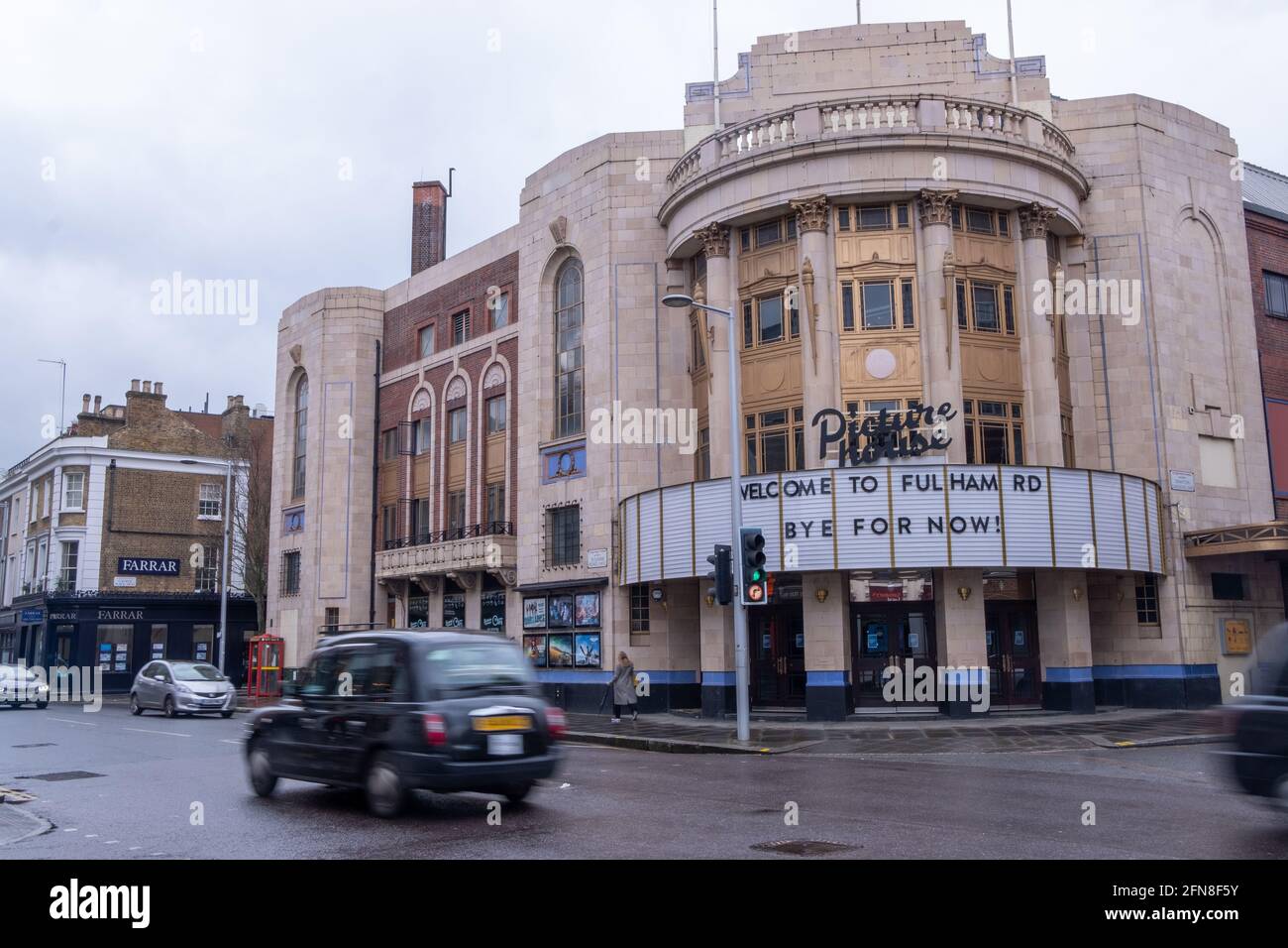 London - August 2021: Fulham Road Picture House, ein Kino im Londoner Chelsea-Westen Stockfoto