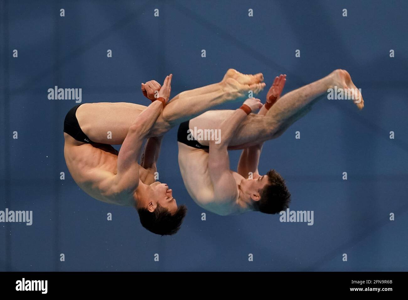 Budapest, Ungarn. Mai 2021. BUDAPEST, UNGARN - 15. MAI: Thomas Daley aus Großbritannien und Matthew Lee aus Großbritannien treten beim synchronen 10-Meter-Plattformfinale der Herren während der len-Europameisterschaften im Wassersport an, Tauchen in der Duna Arena am 15. Mai 2021 in Budapest, Ungarn (Foto von Andre Weening/Orange Picles) Kredit: Orange Pics BV/Alamy Live News Stockfoto