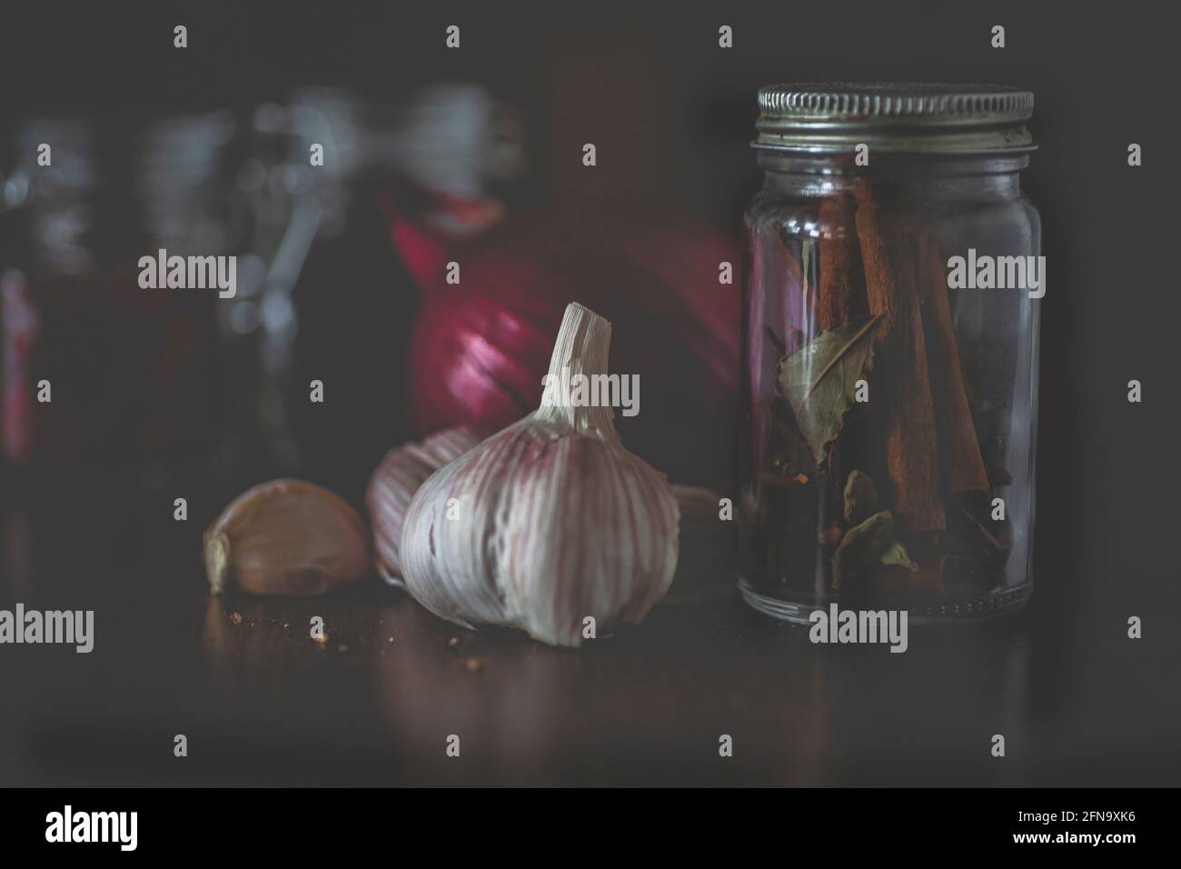 Gewürze im Glas Stockfoto