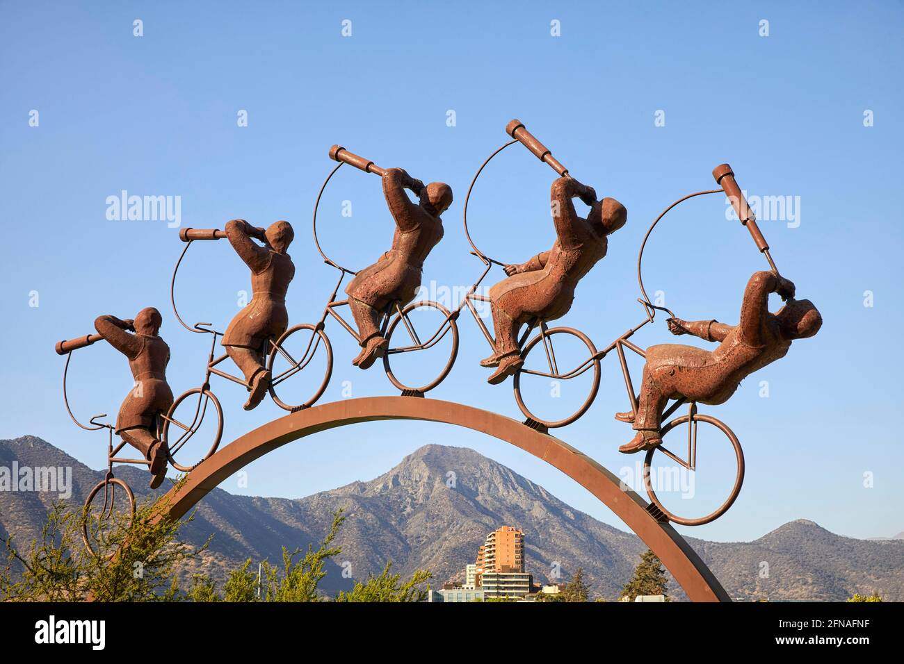 La Busqueda Skulptur im Bicentenario Park Vitacura Parque Bicentenario by Hernan Puelma in Santiago Chile Südamerika Stockfoto