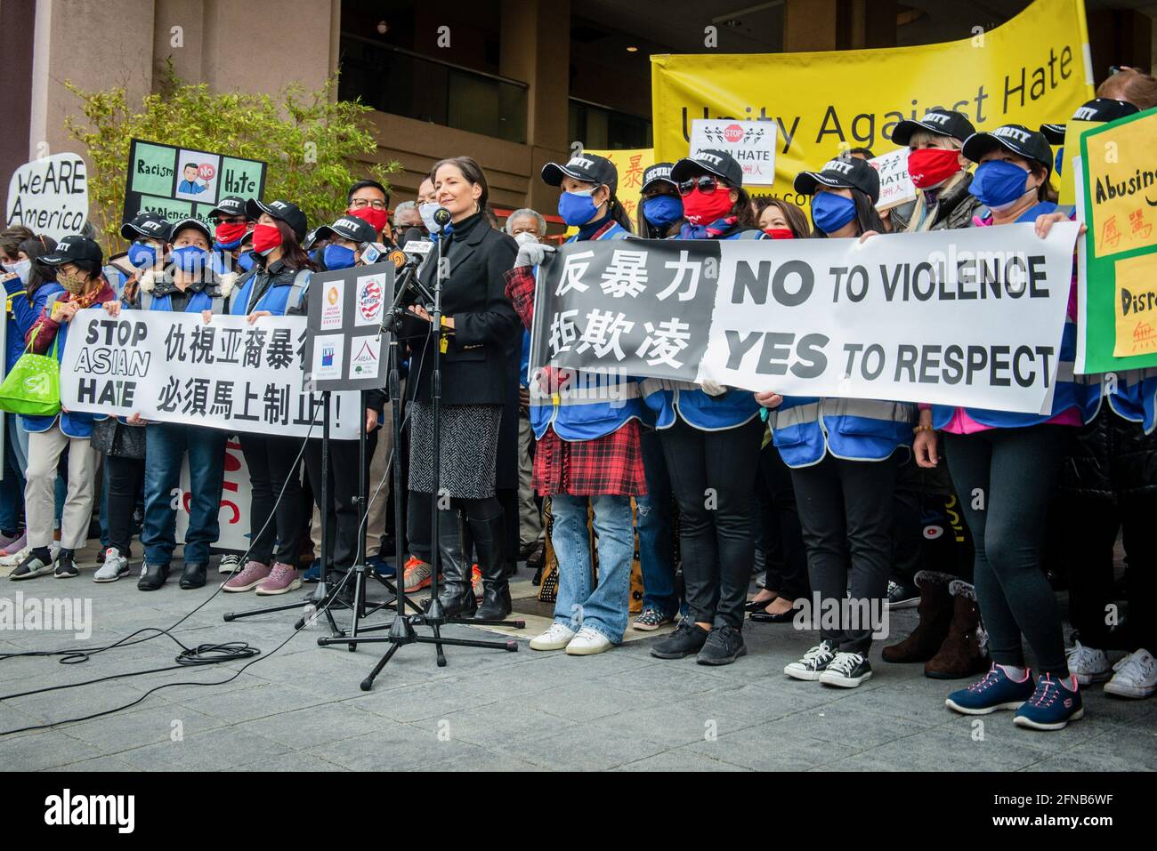 Oakland, Usa. Mai 2021. Libby Schaaf, Bürgermeisterin von Oakland, hielt eine Rede gegen den Hass Asiens in der Oakland-Gemeinde. Kredit: SOPA Images Limited/Alamy Live Nachrichten Stockfoto