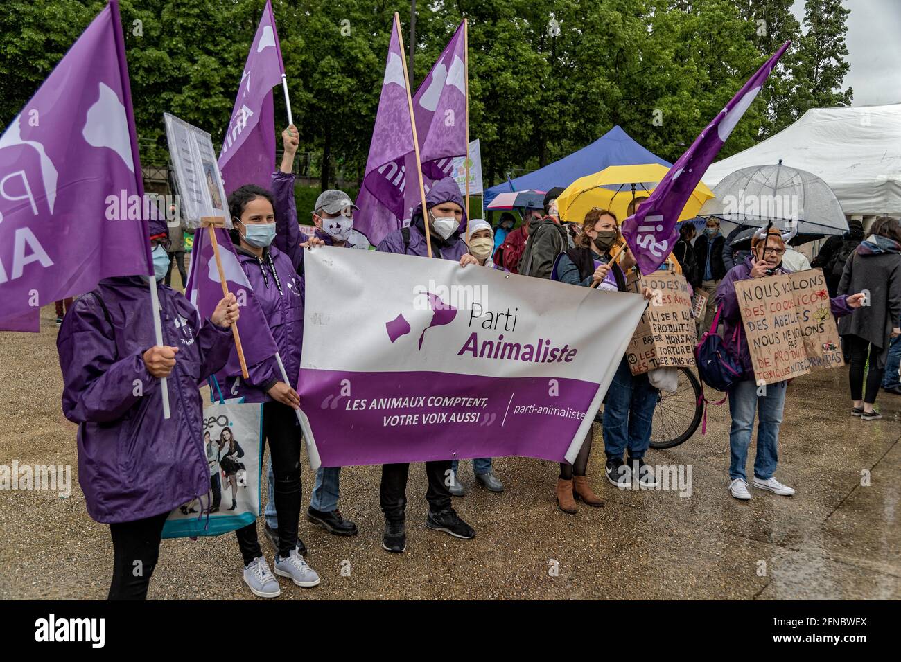 Paris, Frankreich. Mai 2021. Parti Animaliste nimmt an der neunten Ausgabe des internationalen marsches gegen Monsanto-Bayer Teil und stoppt die agrochemische Lobbyarbeit Stockfoto