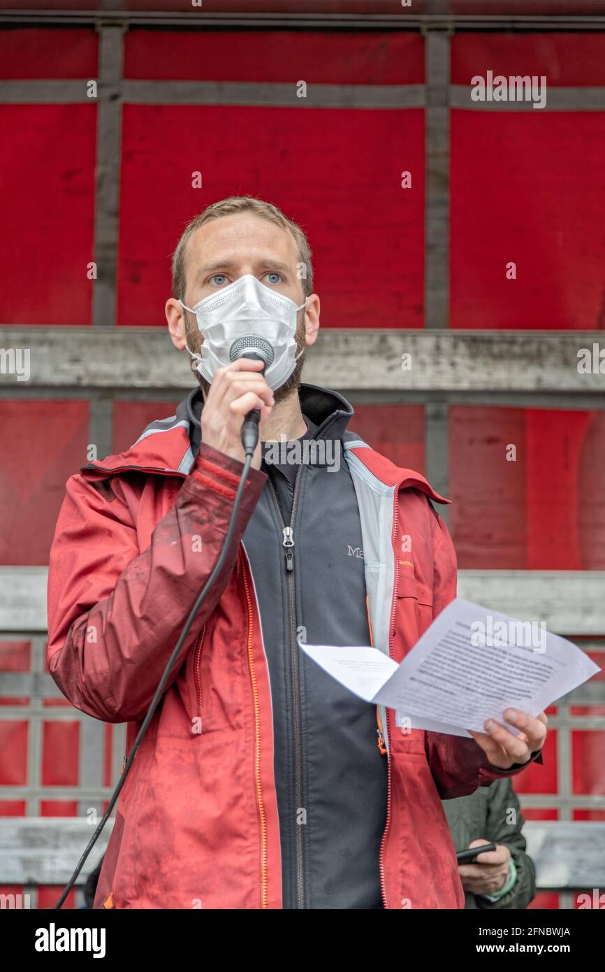 Paris, Frankreich. Mai 2021. Neunte Ausgabe des internationalen marsches gegen Monsanto-Bayer und stoppen agrochemische Lobbys, um Gerechtigkeit für die zu fordern Stockfoto