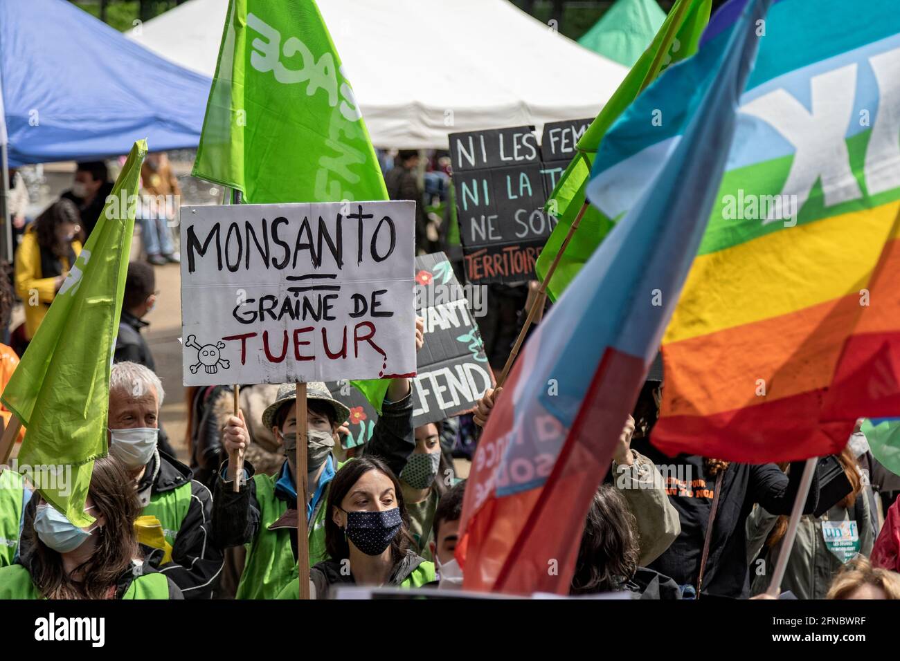 Paris, Frankreich. Mai 2021. Neunte Ausgabe des internationalen marsches gegen Monsanto-Bayer und Stopp der agrochemischen Lobbys, um Gerechtigkeit zu fordern Stockfoto