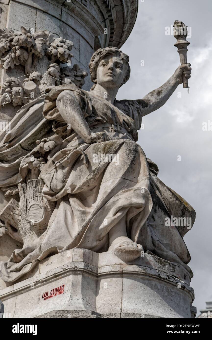 Paris, Frankreich. Mai 2021. Neunte Ausgabe des internationalen marsches gegen Monsanto-Bayer und Stopp der agrochemischen Lobbys, um Gerechtigkeit zu fordern Stockfoto