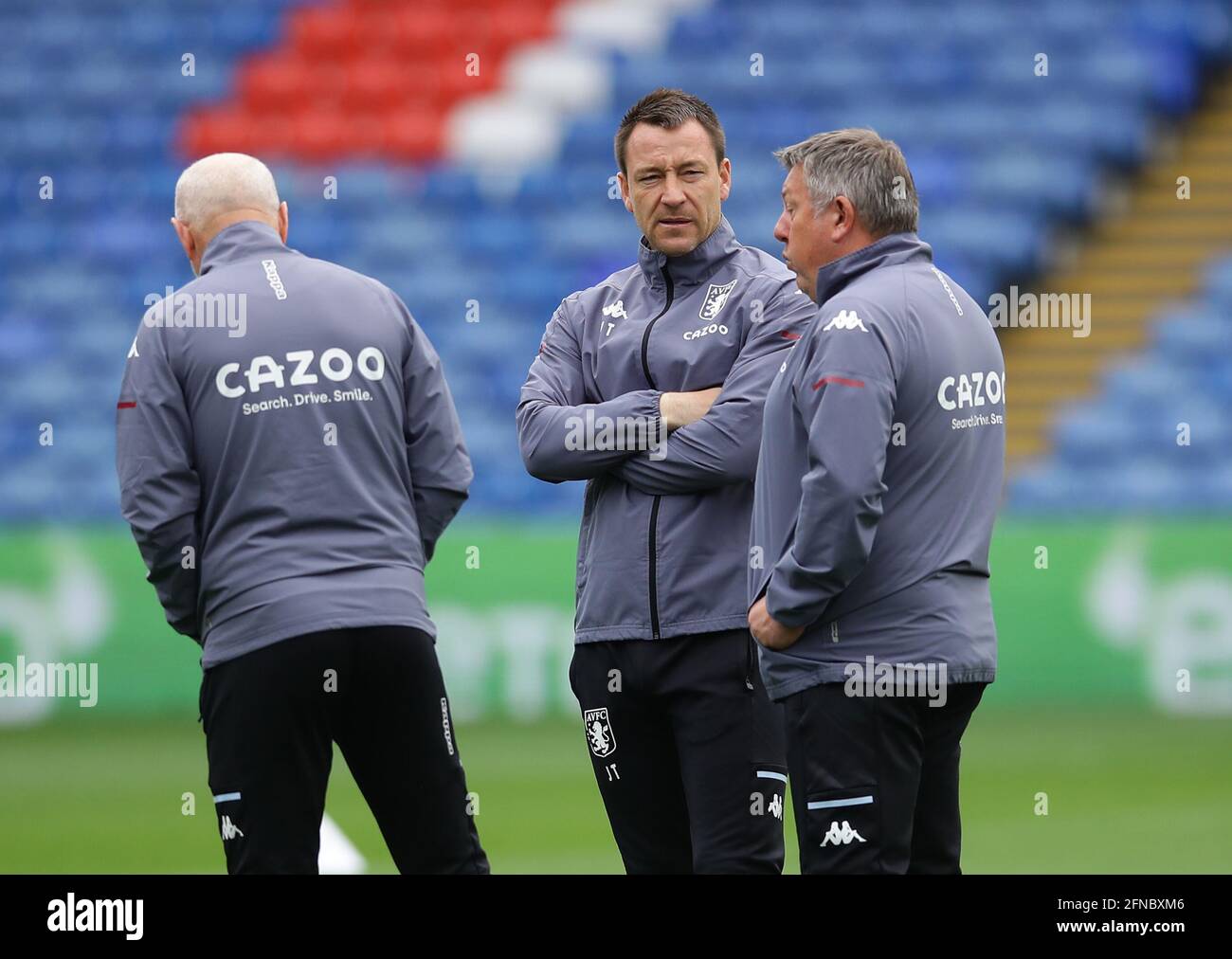 London, Großbritannien. Mai 2021. John Terry von der Aston Villa chattet mit Craig Shakespeare während des Spiels der Premier League im Selhurst Park, London. Bildnachweis sollte lauten: David Klein/Sportimage Kredit: Sportimage/Alamy Live News Stockfoto